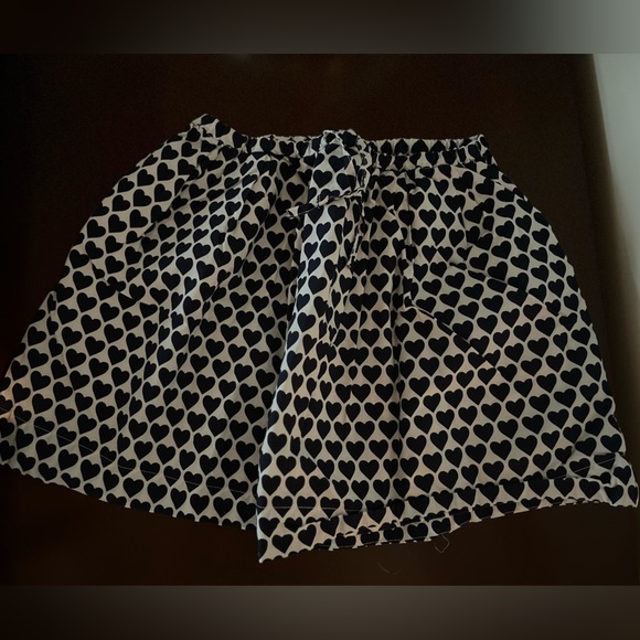 Crewcuts black and white hearts skirt. Size6/7 - Picture 2 of 2